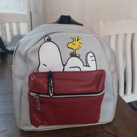 COPY - Peanuts Snoopy and Woodstock mini Backpack Red Doghouse - Picture 1 of 9